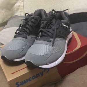 Saucony Grid 9000’s